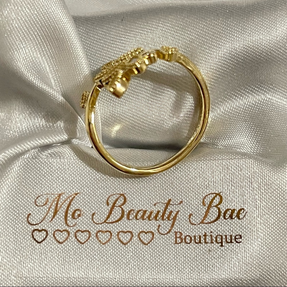 Gold Cz Crystal Leaf Ring - Picture 3 of 6